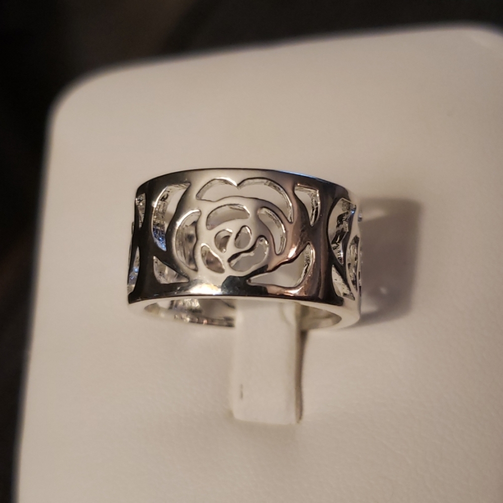 Sterling silver size 8 ring